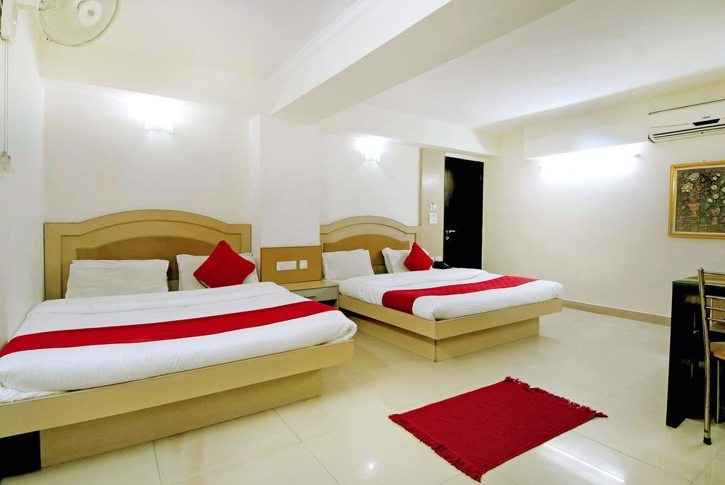 Hotel Durga International نيودلهي الغرفة الصورة